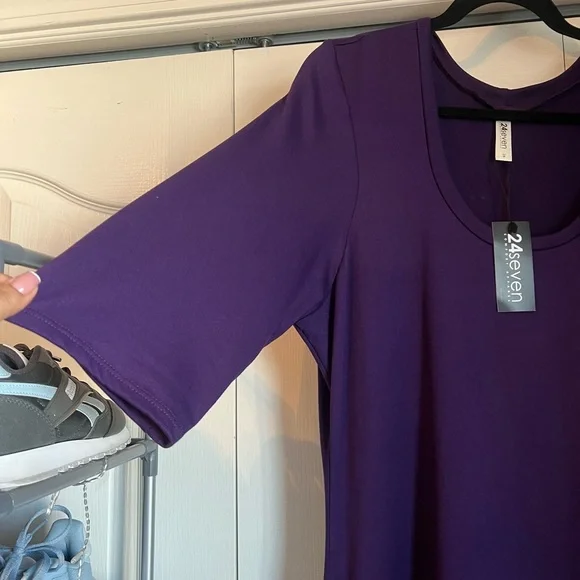 Deep Purple Knee length dress - Picture 3 of 4